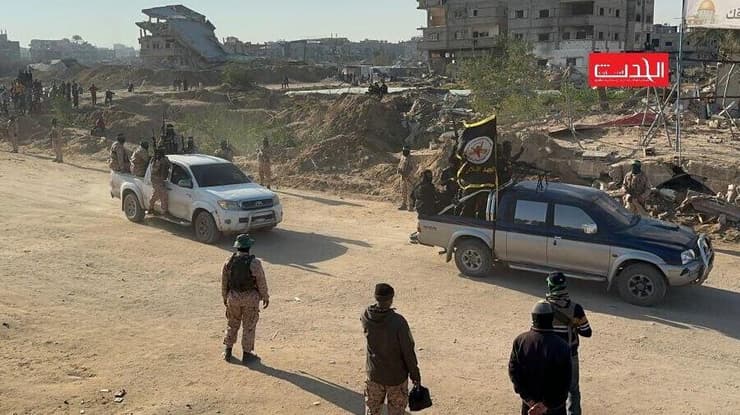 הכנות לטקס מסירת החטופים בחאן יונס