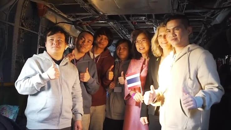 חמישה חטופים בעלי אזרחות תאילנדית בדרכם לבית החולים אסף הרופא