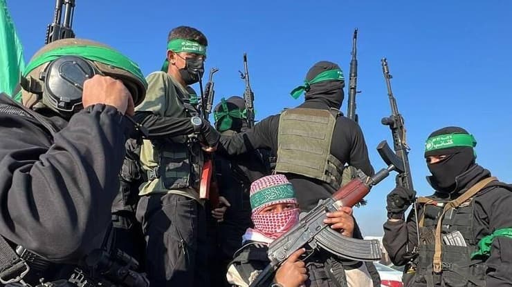 הכנות לטקס מסירת החטופים בג'באליה