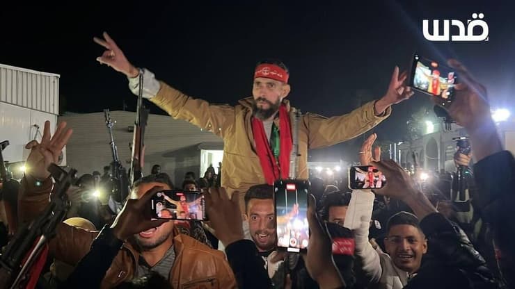 חגיגות ברצועה עם האסירים