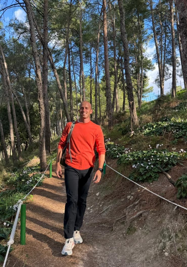 ארז דגן בגבעת הרקפות ארז דגן בגבעת הרקפות