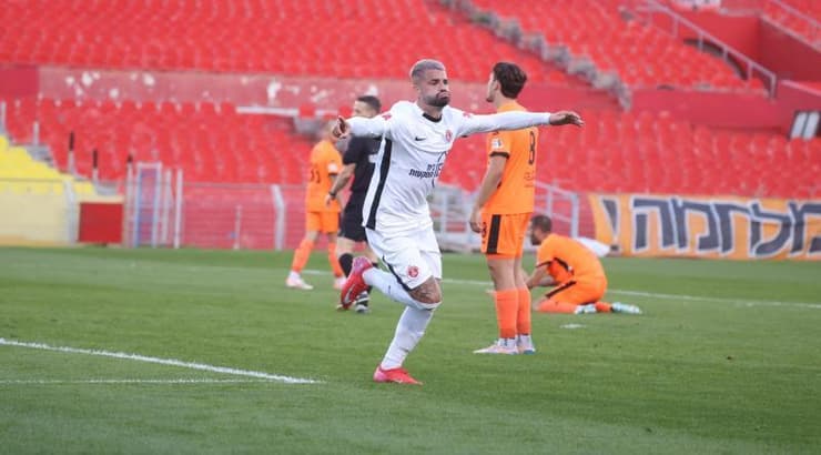 רותם חטואל חוגג את השוויון