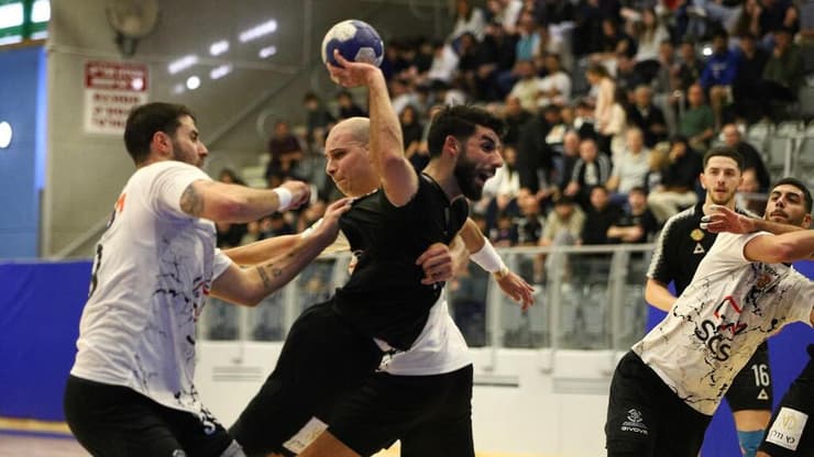 בני הרצליה בכדוריד מול א.ס רמה"ש