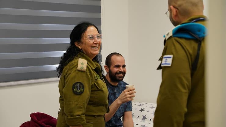  ירדן ביבס נפגש עם משפחתו