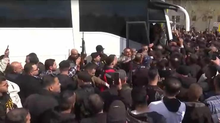 קבלת המחבלים המשוחררים ברמאללה
