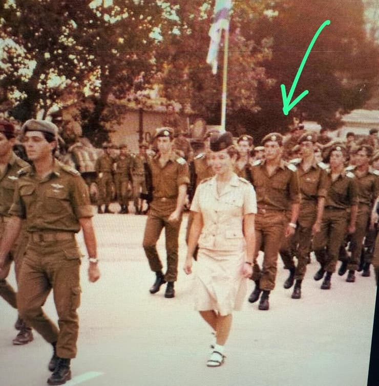 אייל זמיר בצעירותו 