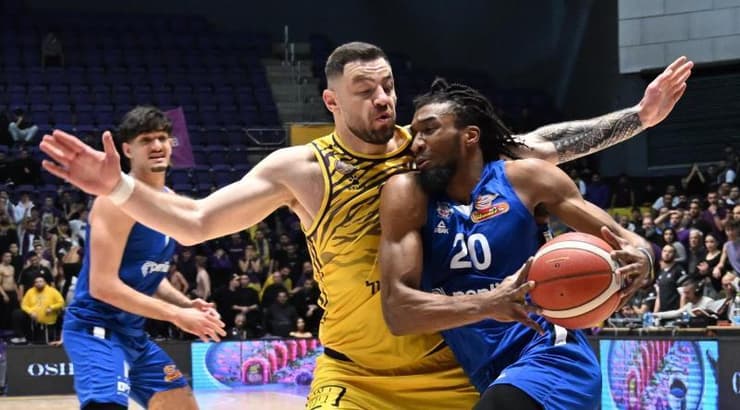 אקסבייר סניד מול נתנאל ארצי (ראובן שוורץ) אקסבייר סניד מול נתנאל ארצי