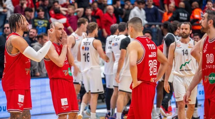 שחקני הפועל תל אביב לא מאמינים