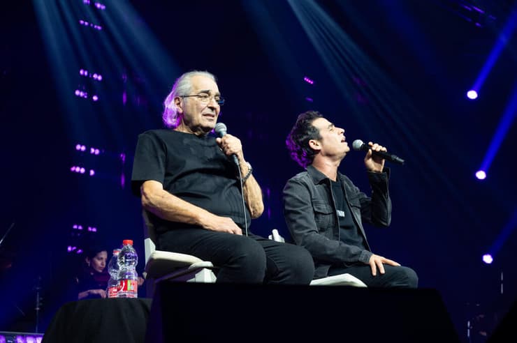 בעז שרעבי ואביב גפן בהופעה באקספו