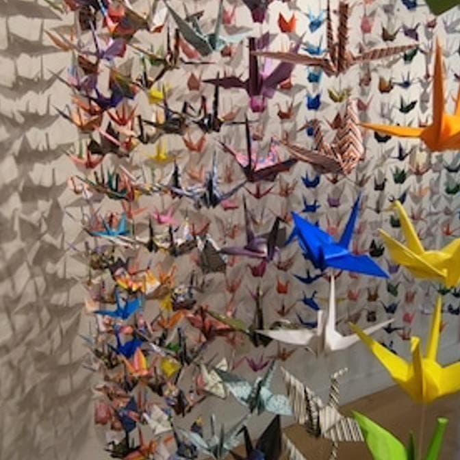 "עגורי השלום". ביטוי בתרבות היפנית ובדת השינטו לתקווה, משאלה וברכה    