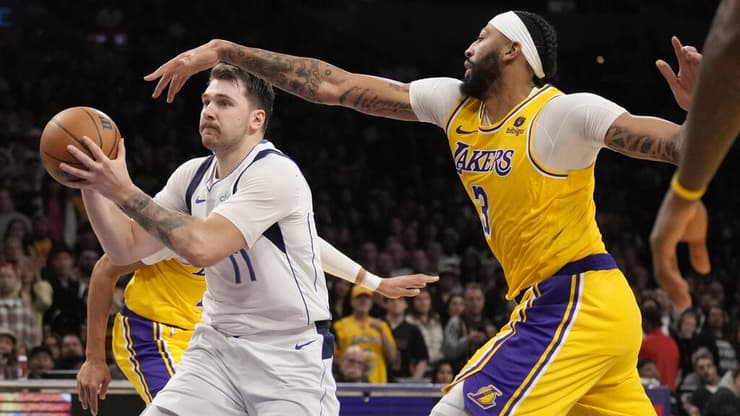 דונצ'יץ' ודייויס. מחליפים קבוצות (צילום: AP Photo/Marcio Jose Sanchez) דונצ'יץ' ודייויס