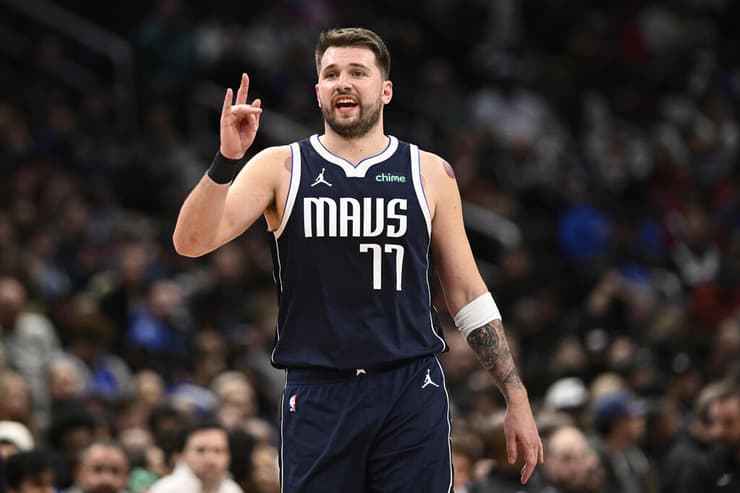 יחבור ללברון. דונצ'יץ' (צילום: AP Photo/Nick Wass) דונצ'יץ'