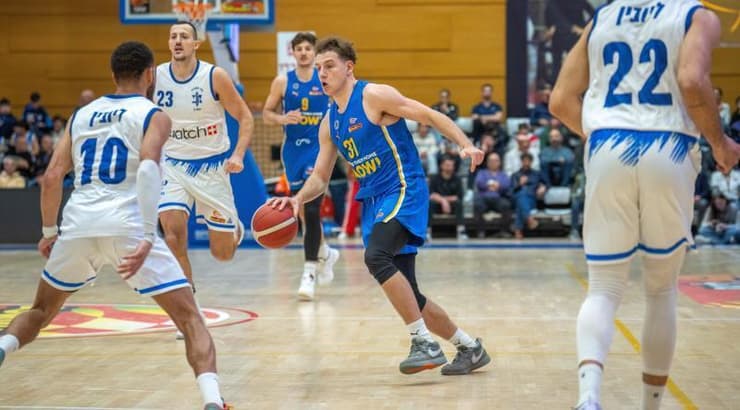 רוקאס יוקובאיטיס (רועי כפיר)  רוקאס יוקובאיטיס