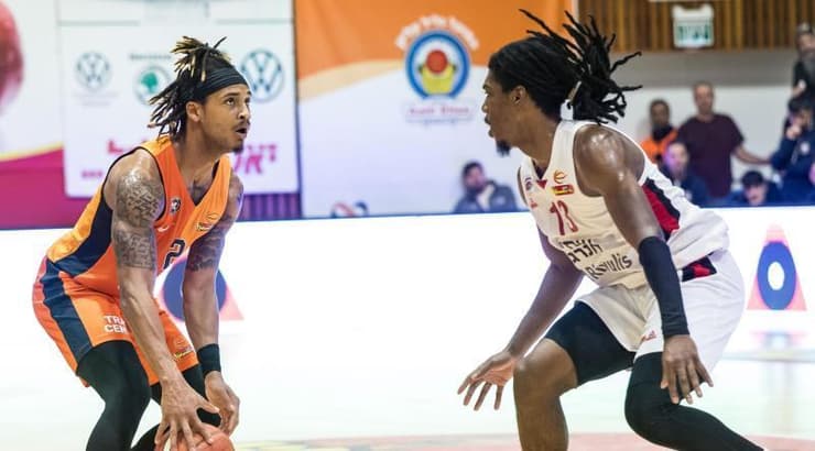 ברייס בראון מול מרקוס קאר