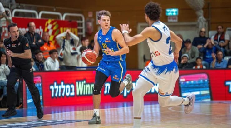 רוקאס יוקובאיטיס מול דרו קרופורד (רועי כפיר)  רוקאס יוקובאיטיס מול דרו קרופורד