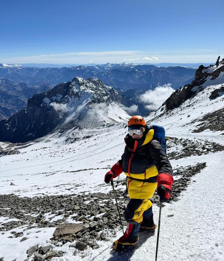 בדרך לפסגה - 6,500 מטר מעל גובה פני הים
