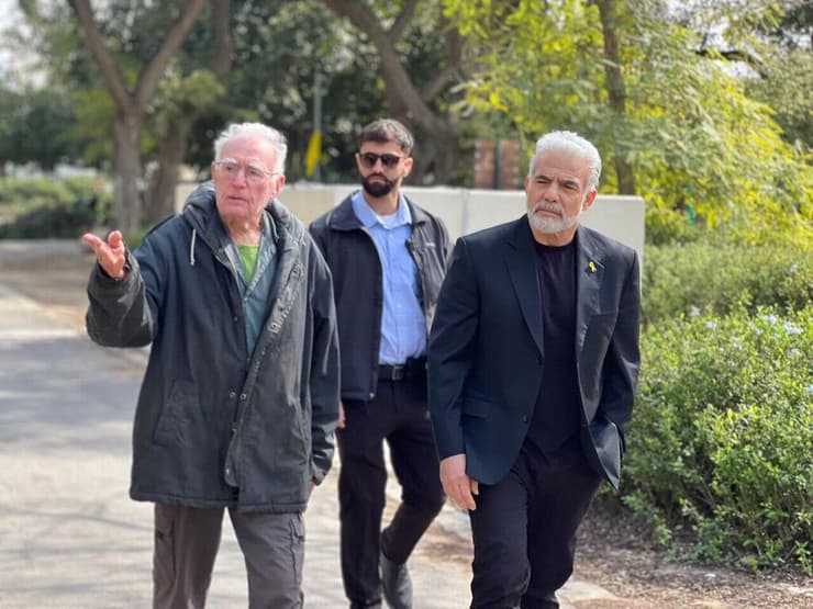  יאיר לפיד בקיבוץ ניר עוז