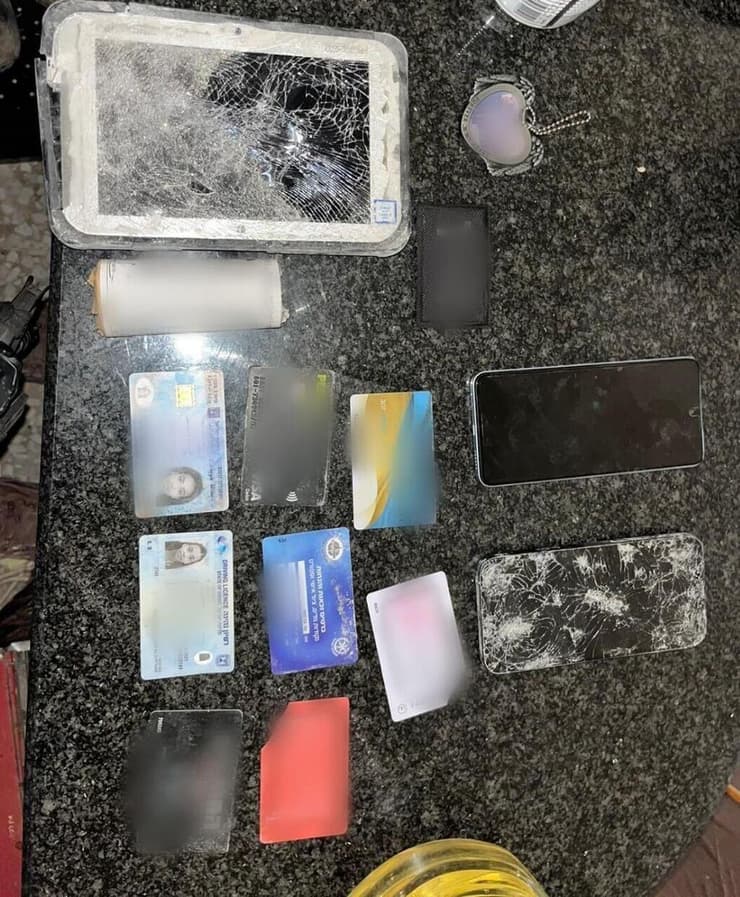 הציוד האישי של שי שנתפס בבית בג'נין. "המבנה ייהרס" (צילום: דוברות המשטרה) ציוד אישי של לוחמת מג"ב שי גרמאי ז"ל נמצא במבצע בג'נין