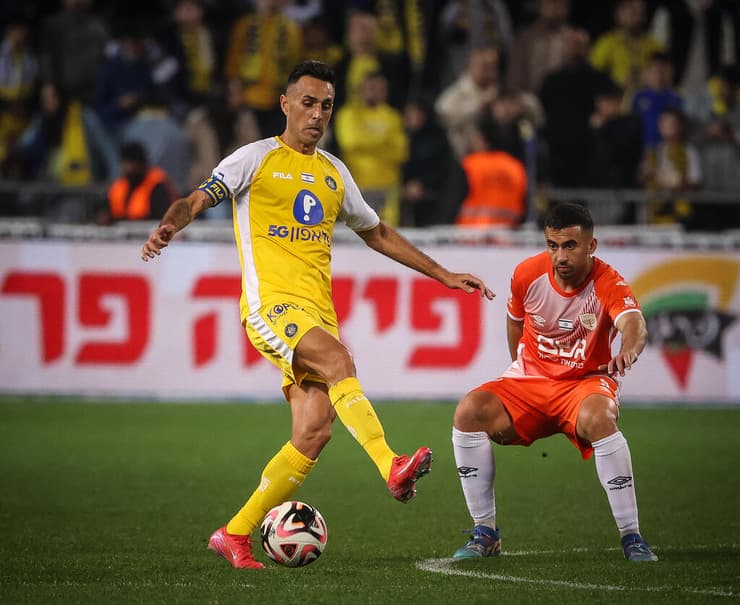 זהבי בפעולה (צילום: עוז מועלם) זהבי