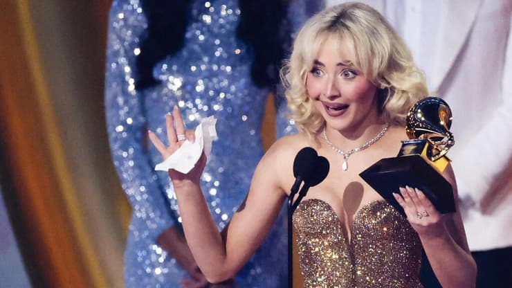 תמיד יש פעם ראשונה! סברינה קרפנטר (צילום: רויטרס) סברינה קרפנטר