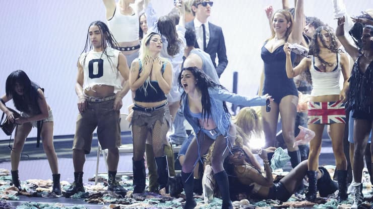 יודעת להרים מסיבה. צ'רלי XCX (צילום: רויטרס) צ'רלי XCX