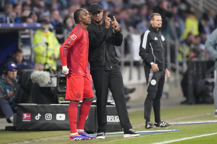 קיבל אפילו פחות דקות תחת המאמן החדש. טל לצד קומפני