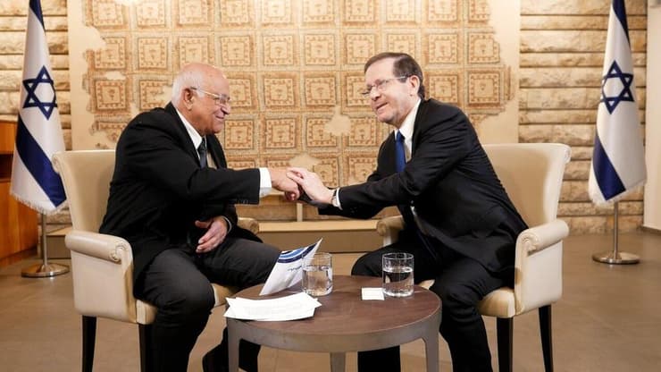 ועידת שזר 2025 -  נשיא המדינה יצחק הרצוג ואביגדור קהלני