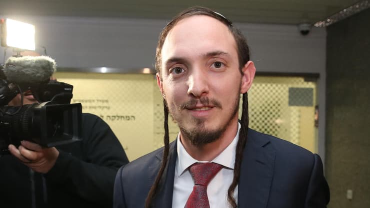 חנמאל דורפמן יוצא מחקירה במח"ש