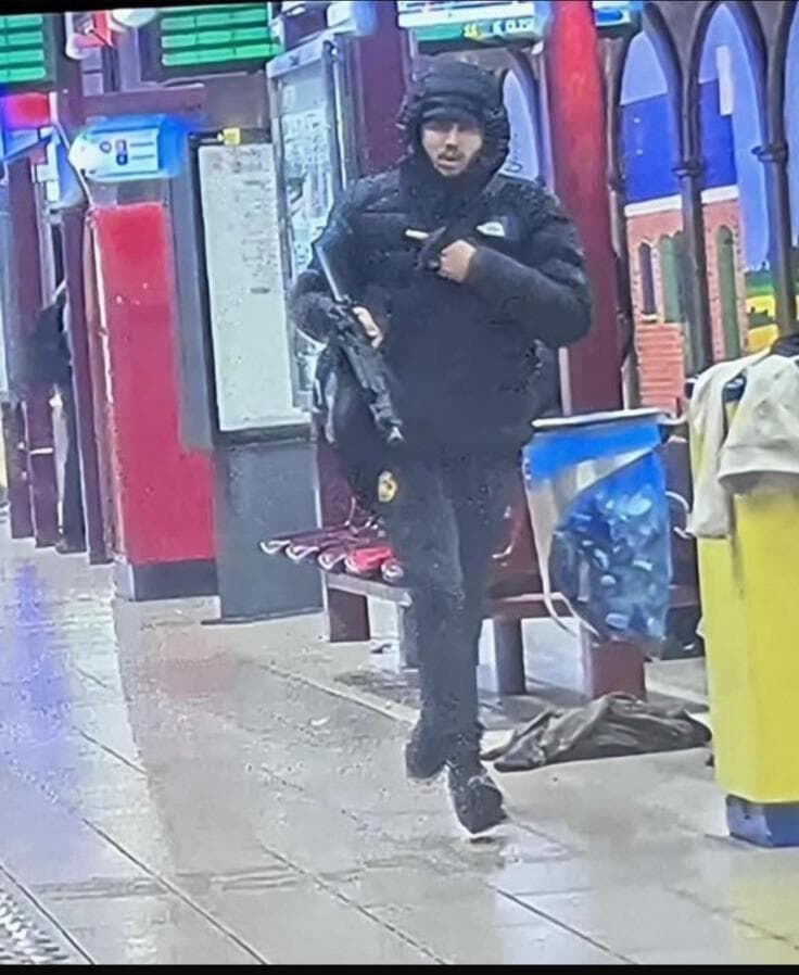 בלגיה בריסל חיפושים מצוד תחנות רכבת תחתית מנהרות חמושים חשודים