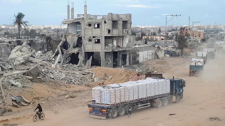 רפיח עזה משאיות סיוע הומניטרי