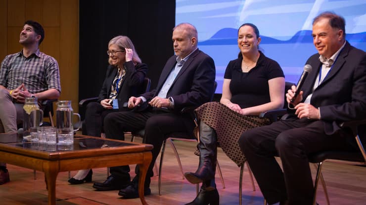 בכל שנה מאובחנים בישראל קרוב ל34,000 חולים חדשים בסרטן, פאנל בכירי הרופאים ומערכת הבריאות (אברהם אסכף) פאנל בכירי הרופאים ומערכת הבריאות