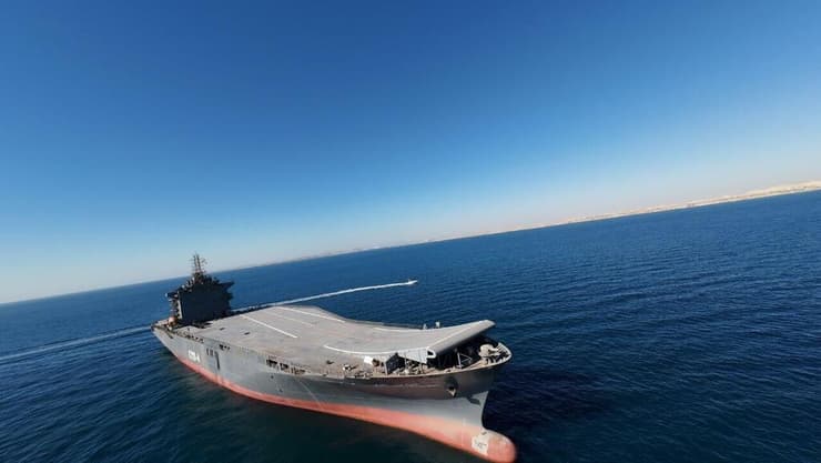 נושאת הכטב"מים שנרכשה על ידי משמרות המהפכה באיראן