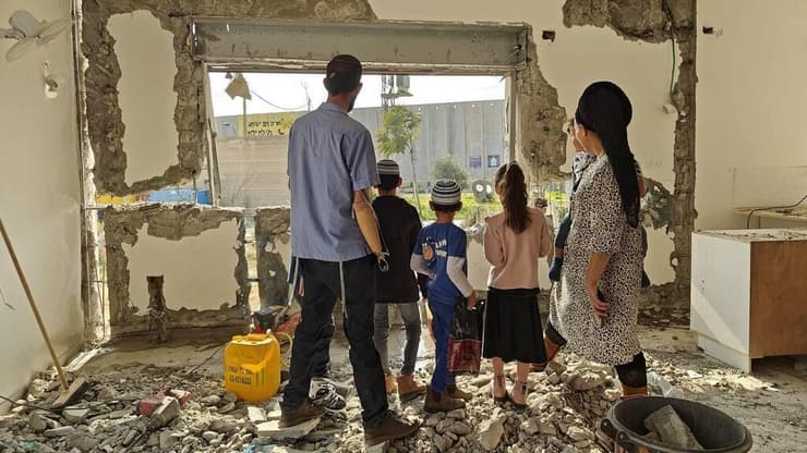 עמיחי שינדלר נפצע אנושות ב-7 באוקטובר וחזר לביתו בכרם שלום