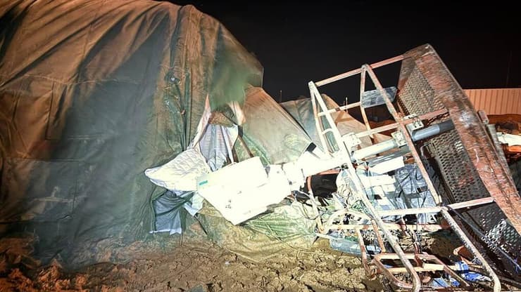 תיעוד מזירת אסון קריסת המנופים באזור החיץ