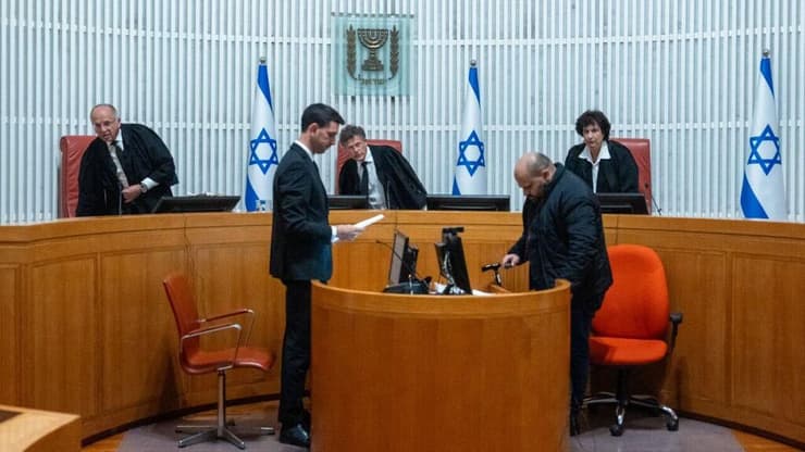 משפטי: בג"ץ - דיון בעתירת התנועה לאיכות השלטון על אופן מינוי נציב שירות המדינה