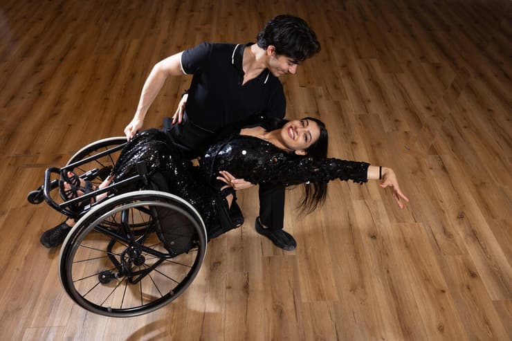 צילום: עוז מועלם תומר מרגלית ריקוד בכסא גלגלים