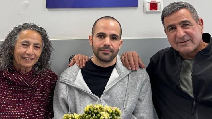 ירדן ביבס עם הוריו 