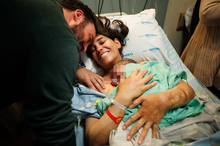 ד"ר אליי חוגג גולן שנפצעה קשה בכפר עזה ילדה בן