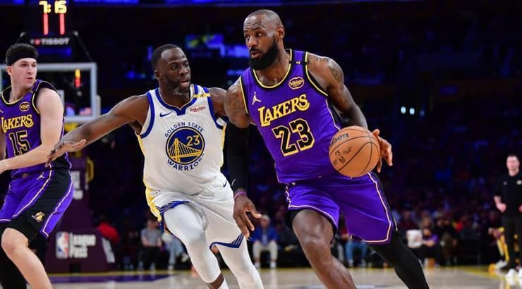 לברון ג'יימס מול דריימונד גרין