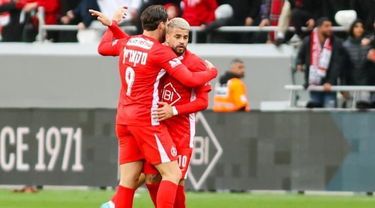 רותם חטואל ומילאן מקאריץ' חוגגים את היתרון