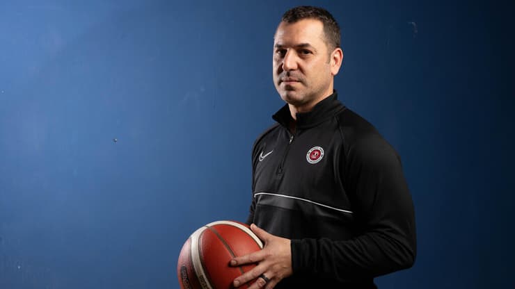 מפתיע את כולם. יונתן אלון (צילום: עוז מועלם) יונתן אלון