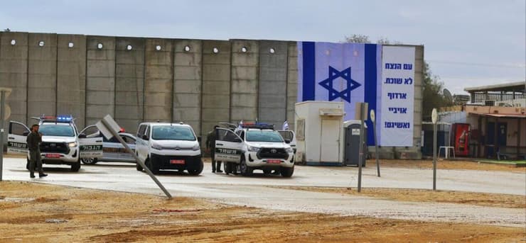 כלא קציעות (צילום ארכיון: מאיר אבן חיים) שחרור אסירים פלסטינים מכלא קציעות בפעימה החמישית