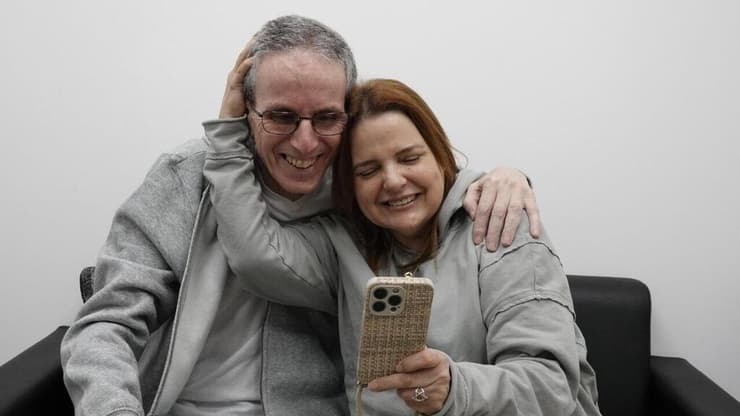 מפגש ראשון של אוהד בן עמי עם משפחתו