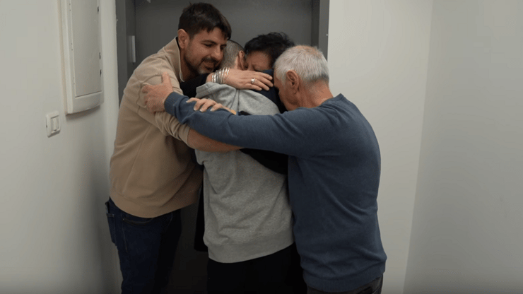 האיחוד המרגש של אור לוי עם הוריו ואחיו