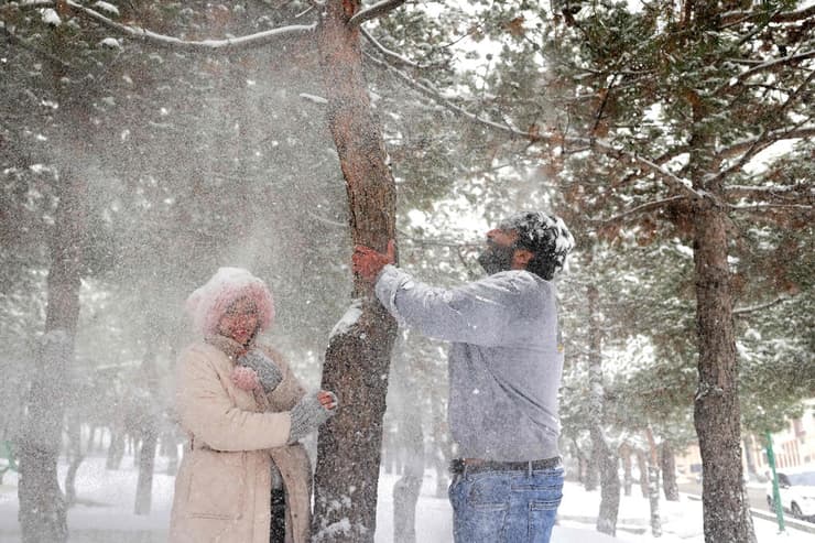 שלג ב טהרן איראן