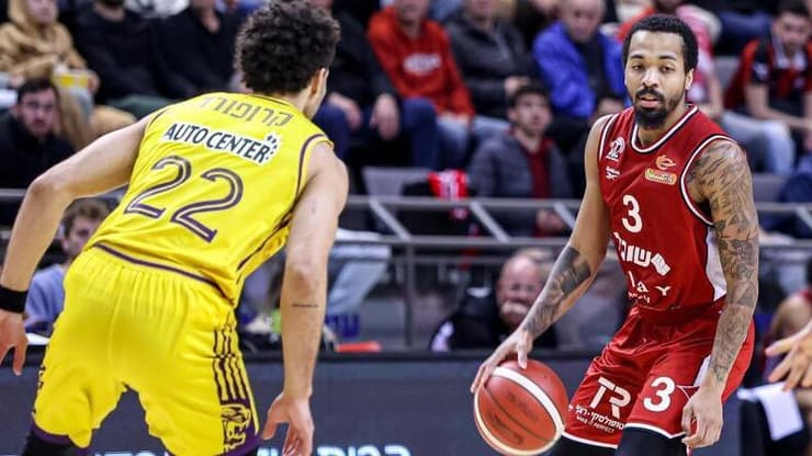 שוחרר מהקבוצה. דייויס (צילום: לילך וויס-רוזנברג, ONE) שוחרר מהקבוצה. דייויס