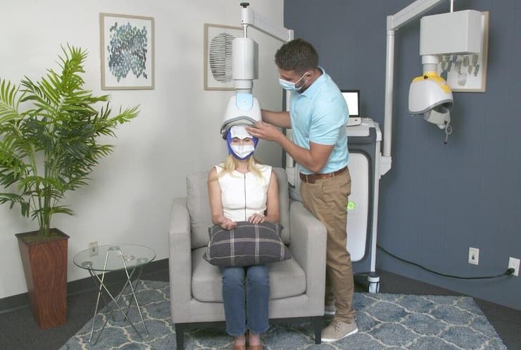 קסדה לטיפול בדיכאון