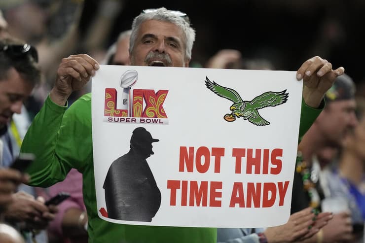 אוהד פילדלפיה עם שלט נבואי