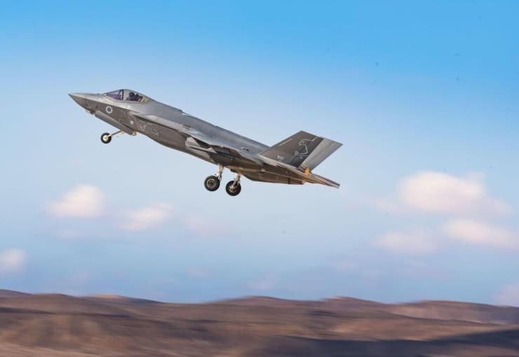 מטוס האדיר. "מביא יתרון משמעותי במערכה הזו" (צילום: דובר צה"ל ) מטוסי האדיר F35i