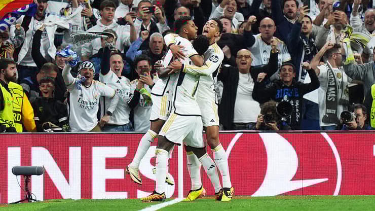 רודריגו במרכזה של חגיגה לבנה